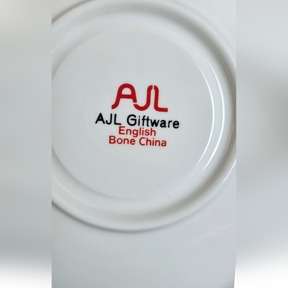 Vintage - Prince Charles & Princess Diana Teacup & Saucer- Commemorate Marriage - Picture 4 of 9